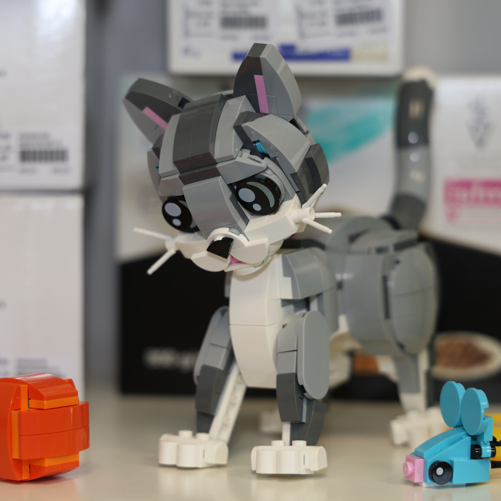 Un chaton en Lego.